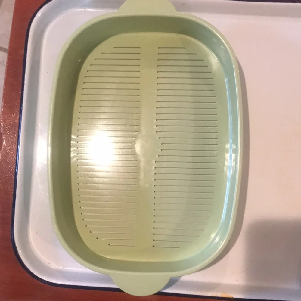 Tupperware Oval MicroCooker - Picture 7 of 16